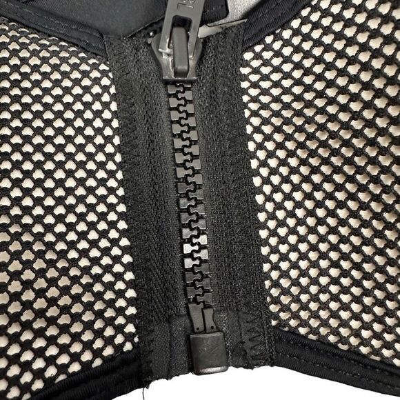 Triangl Neoprene Bikini TOP size Medium Black - Picture 5 of 7